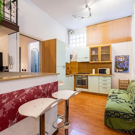 Extensive Terrace Navigli Toy Artistic Apartment Милан Экстерьер фото