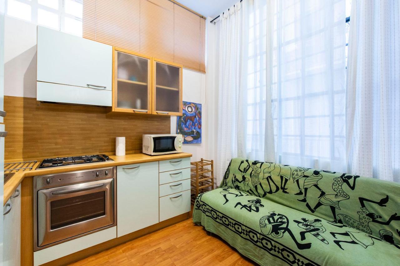 Extensive Terrace Navigli Toy Artistic Apartment Милан Экстерьер фото
