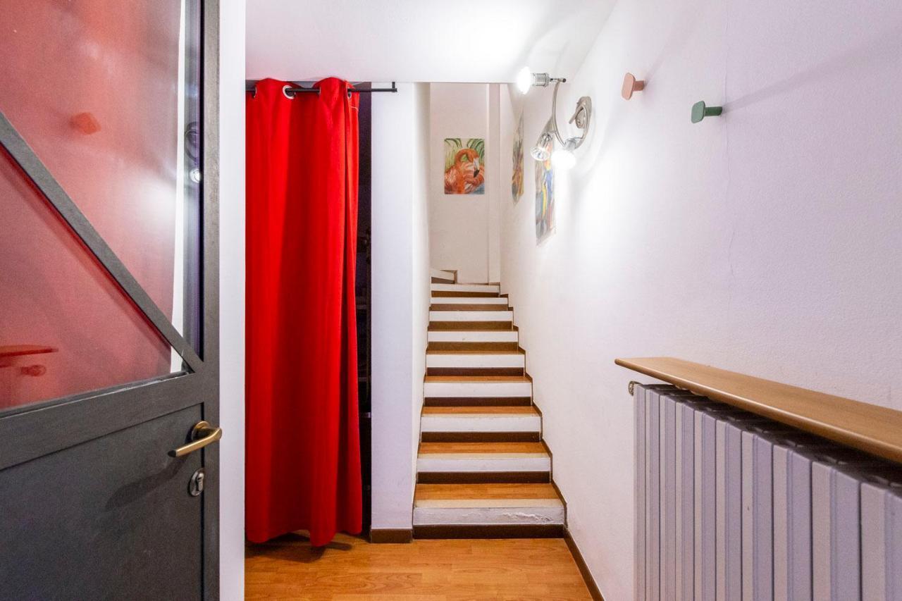 Extensive Terrace Navigli Toy Artistic Apartment Милан Экстерьер фото